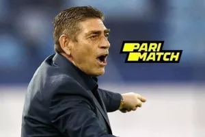 Σάββας Παντελίδης με άλλους δύο