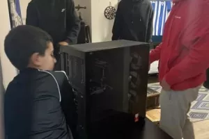Παίκτες και Magico στο πλευρό του μικρού Αντώνη (φώτος)
