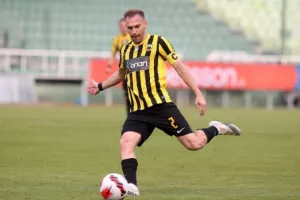 AEK: Προτεραιότητα οι αποχωρήσεις - Μπακάκης και άλλοι