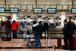 Χιλιάδες πτήσεις ακυρώθηκαν σε όλο τον κόσμο