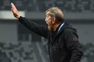 To... θαύμα του Σάμπουριτς και κορυφαίος!