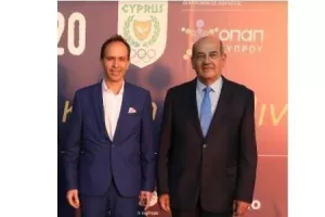 Ο Τάκης Κληρίδης Επίτιμο Μέλος της ΚΟΕ