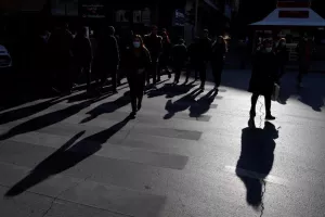 28.828 νέα κρούσματα σήμερα/ΕΛΛΑΔΑ