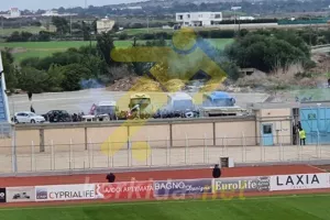 Η άφιξη των λεωφορείων της Θύρας 9 στο Παραλίμνι! (βίντεο-φώτος)