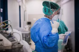 Κύπρος: Σχεδόν... 1000 κρούσματα - Ένας θάνατος