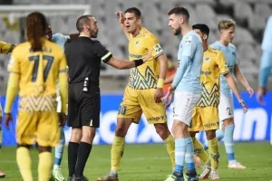 ΑΠΟΕΛ - Πάφος: Στο τέλος "Χ"αμογέλασαν οι φιλοξενούμενοι (φώτος)