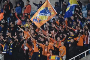Να ντυθεί στα… Πορτοκαλί Ανατολική και Νότια!