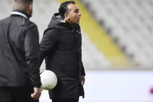 Ολυμπιακός-ΑΠΟΕΛ: Φινάλε... θρίλερ και μοιρασιά! (φώτος)