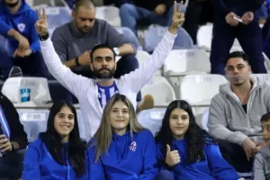 Διαθέσιμα για τους Ανορθωσιάτες...