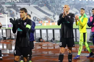 Φανέλες και RESPECT σε Μαχητές! (φώτος)