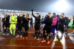 Φανέλες και RESPECT σε Μαχητές! (φώτος)
