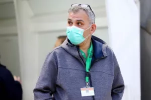 ΑΠΟΕΛ - Ομόνοια: Το καταπληκτικό "αιώνιο" βάφτηκε γαλαζοκίτρινο! (φώτος)