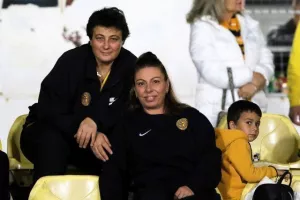 ΦΩΤΟΣ/Ο κόσμος ΑΕΛ-Ομόνοιας στο Τσίρειο