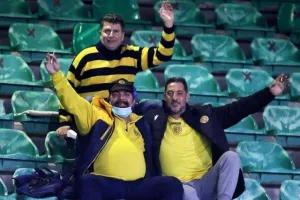 ΦΩΤΟΣ/Ο κόσμος ΑΕΛ-Ομόνοιας στο Τσίρειο