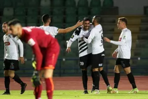 Άρης - ΠΑΕΕΚ: Χαμόγελα από τη μια, χαμένο έδαφος από την άλλη...