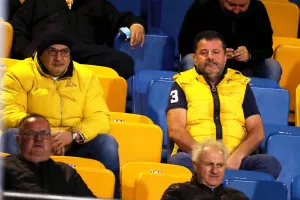 Ο ΣΟΦΟ περιμένει...