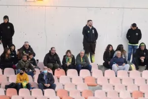 Δόξα-ΑΕΚ: Την θύμωσε, την σκόρπισε με ιστορικό Ματ και πάτησε… κορυφή! (φώτος)