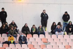 Οι ΑΕΚτζήδες στο Μακάρειο (φώτος)