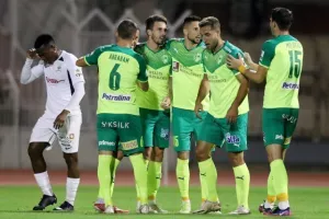Δόξα-ΑΕΚ: Την θύμωσε, την σκόρπισε με ιστορικό Ματ και πάτησε… κορυφή! (φώτος)