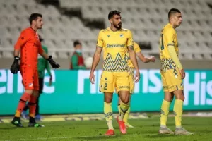 Ολυμπιακός-ΑΠΟΕΛ: Φινάλε... θρίλερ και μοιρασιά! (φώτος)