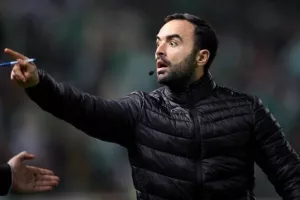 Ομόνοια-ΑΕΚ: "Έσπασαν καρδιές" και το... μοίρασαν στο ΓΣΠ (φώτος)