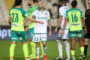 Ομόνοια-ΑΕΚ: "Έσπασαν καρδιές" και το... μοίρασαν στο ΓΣΠ (φώτος)