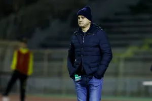 Ερχεται/ΑΝΟ