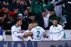 ΑΠΟΕΛ - Ομόνοια: Το καταπληκτικό "αιώνιο" βάφτηκε γαλαζοκίτρινο! (φώτος)