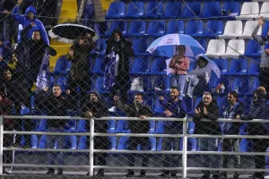 Απολλωνίστες σε παίκτες: "Θρύλε εκεί, εκεί ψηλά στην κορυφή!" (βίντεο)