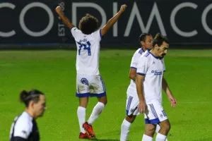 Εθνικός - Ανόρθωση: "Κόλλησε" τρίποντο με υπογραφή Ουάρντα! (φώτος)