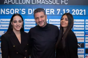 Το "ευχαριστώ" του Απόλλωνα (φώτος)