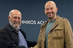 Χειραψία με Κίκη και "Vamos Coach"