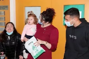 Ομόνοια στην "Ηλιαχτίδα Ζωής"/ Μοίρασαν δώρα και... χαμόγελα (Φώτος)