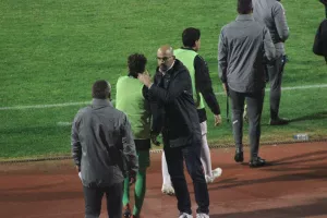 Συνεχάρη τον καθένα ξεχωριστά ο Μπαντία/Φώτος kerkida.net