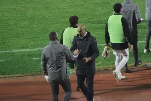 Συνεχάρη τον καθένα ξεχωριστά ο Μπαντία/Φώτος kerkida.net