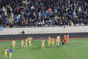 ΟΛΕ παίκτες και ΑΠΟΕΛίστες μετά το ντέρμπι! (φώτος/βίντεο)