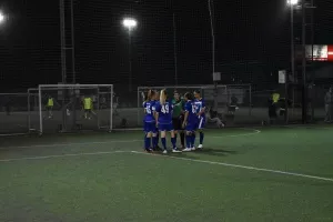 Αγκαλιά με τον τίτλο το Πανεπιστήμιο Κύπρου 