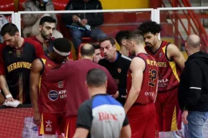 Άνετα ο Κεραυνός τον Απόλλωνα (φώτος)