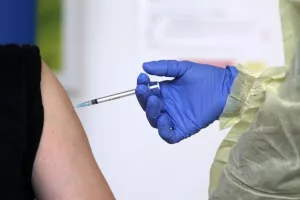 Μόνο για εμβολιασμό φοιτητών τα Walk-in τη Δευτέρα και Τρίτη