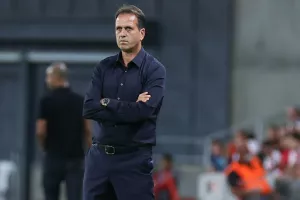 "Παίζει" για Ρόνι Λέβι