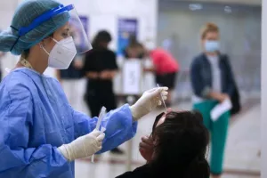 (ΕΛΛΑΔΑ) 40.560 κρούσματα, 76 θάνατοι και 627 διασωληνωμένοι!