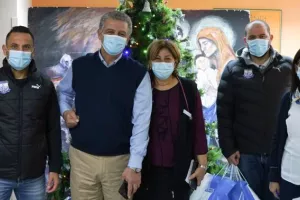 Απόλλων: Επίσκεψη και δώρα στο νοσοκομείο (φώτος)