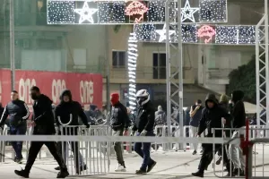 Επεισόδια έξω από το «Γ. Καραϊσκάκης»! (φώτος) 