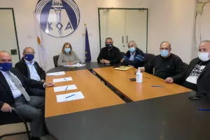 Συνάντηση με Καρμιώτισσα 