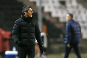 Έμφαση στην τακτική και την φυσική κατάσταση από τον Λουτσέσκου