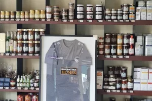 Επίσημες φανέλες/Aκόμη... 92