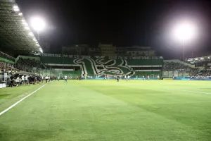 Χάνει πάνω από μισό εκατ. ευρώ με το μέτρο των 1.000 ατόμων