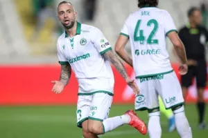36 years young/OMONOIA 