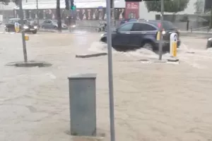 Πλημμύρισαν δρόμοι και σπίτια στη Λευκωσία (βίντεο)