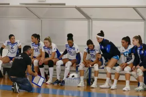 Νίκες για Απόλλων, ΑΕΛ, Νέα Σαλαμίνα